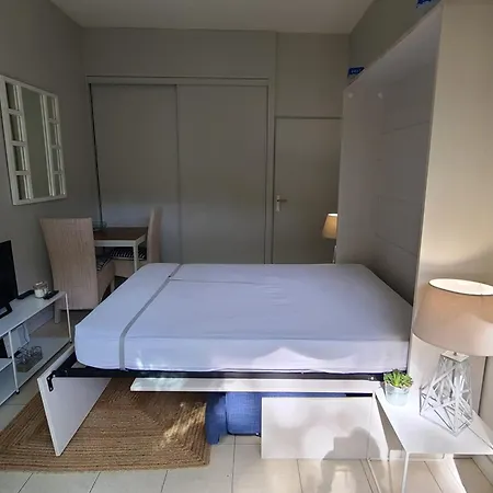 Apartment With Terrace Near The
